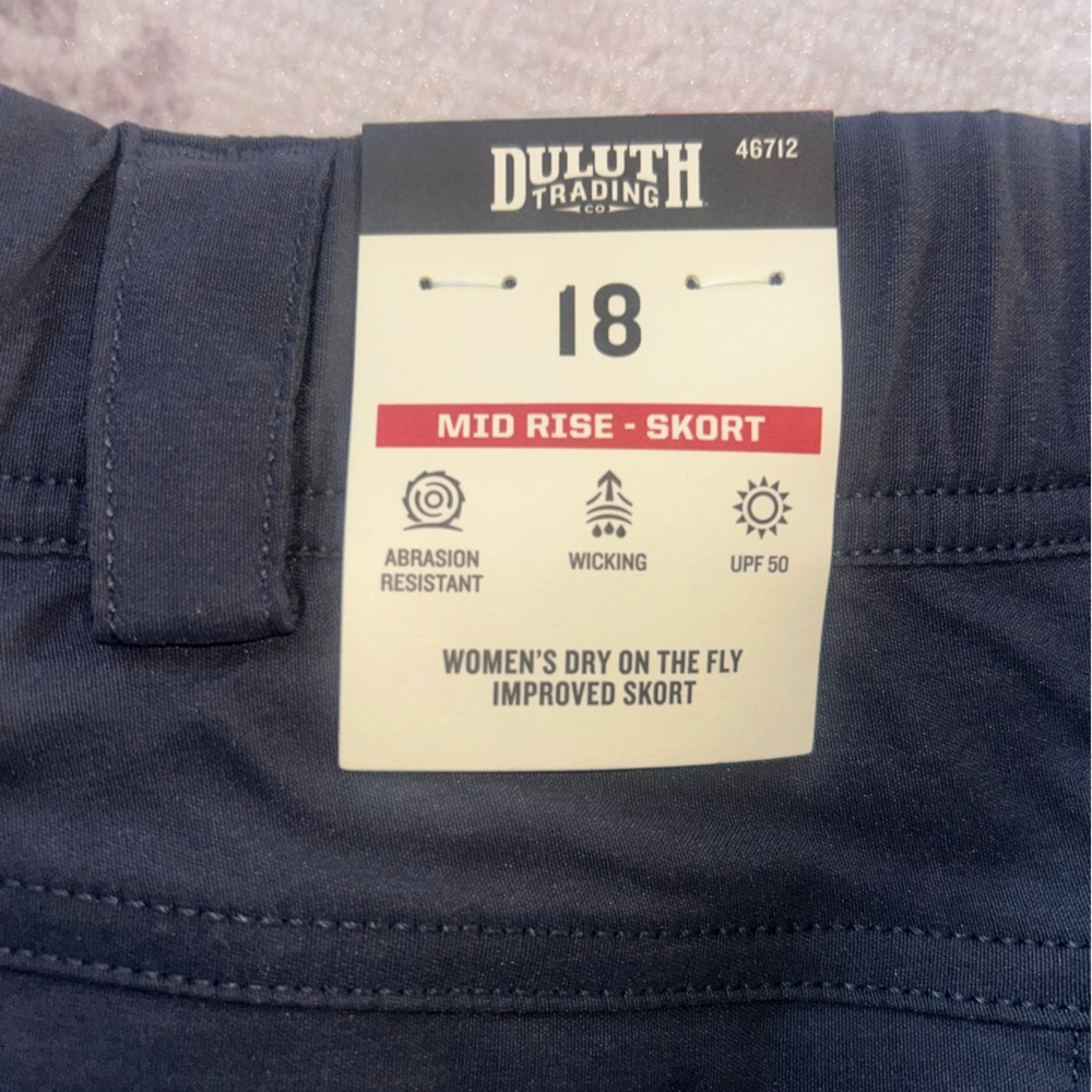 Duluth Trading Co Women’s Dry on the Fly Skort